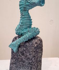 seahorse-Mermaid-on-granit
